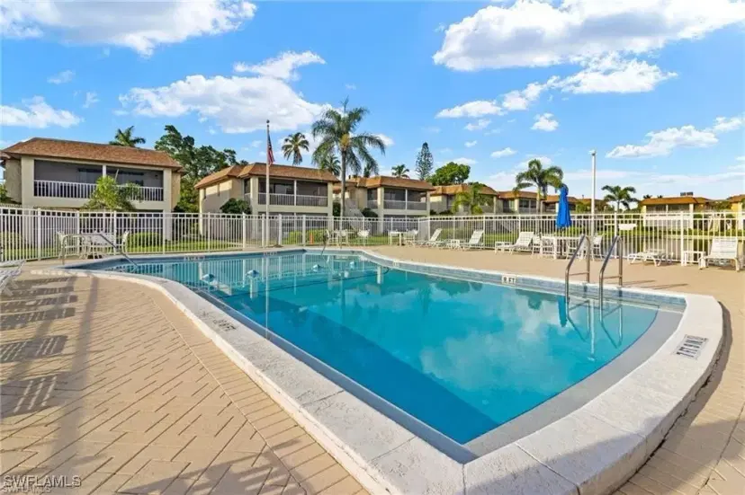 Picture of 1155 Sandpiper St E1, Naples FL 34102