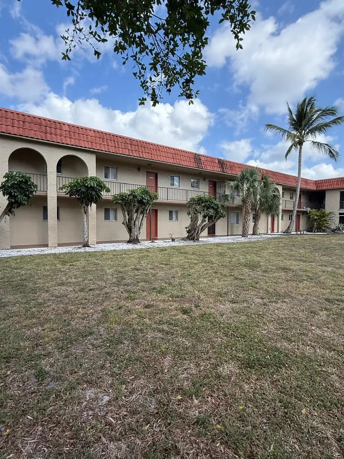 Picture of 6074 Forest Hill Boulevard 208, West Palm Beach, FL 33415