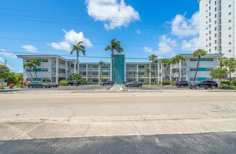Picture of 419 Golden Isles Drive 107, Hallandale Beach FL 33009