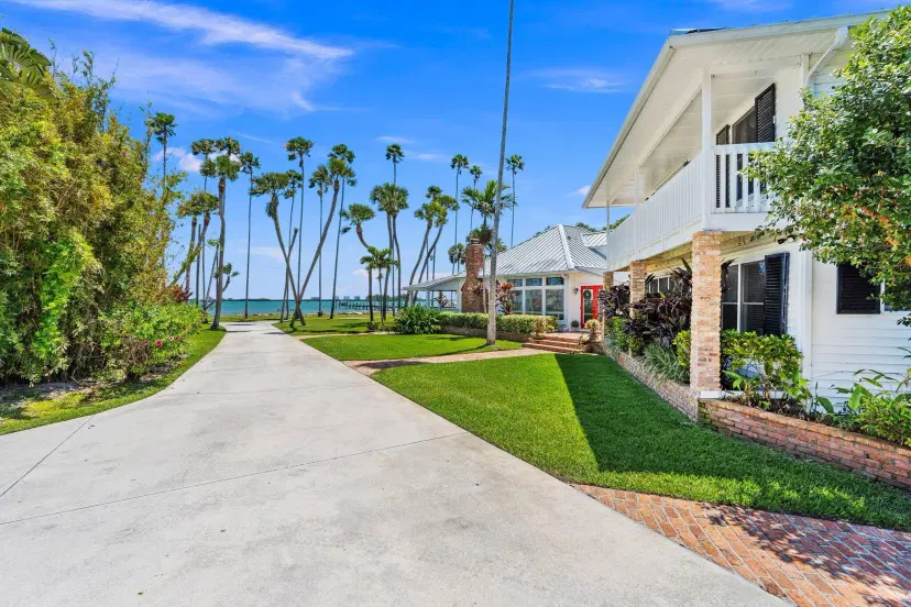 Picture of 3305 N Indian River Drive, Fort Pierce FL 34946