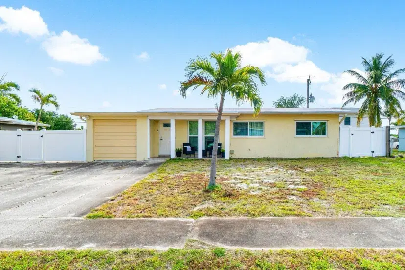 Picture of 814 S 10Th Street, Lantana FL 33462