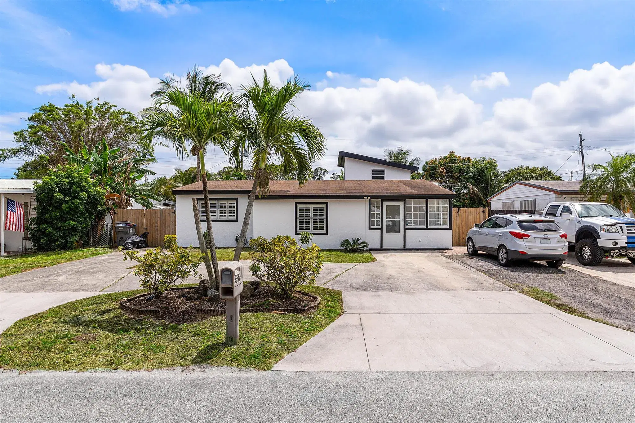 Picture of 4292 Winchester Ln Lane, West Palm Beach, FL 33406