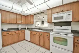 Picture of 2219 SE 31St St, Cape Coral, FL 33904