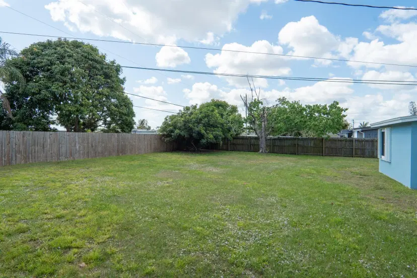 Picture of 435 SE Airoso Boulevard, Port St Lucie FL 34983