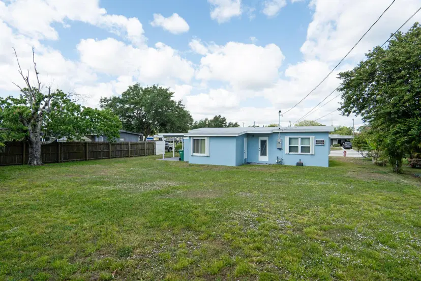 Picture of 435 SE Airoso Boulevard, Port St Lucie FL 34983