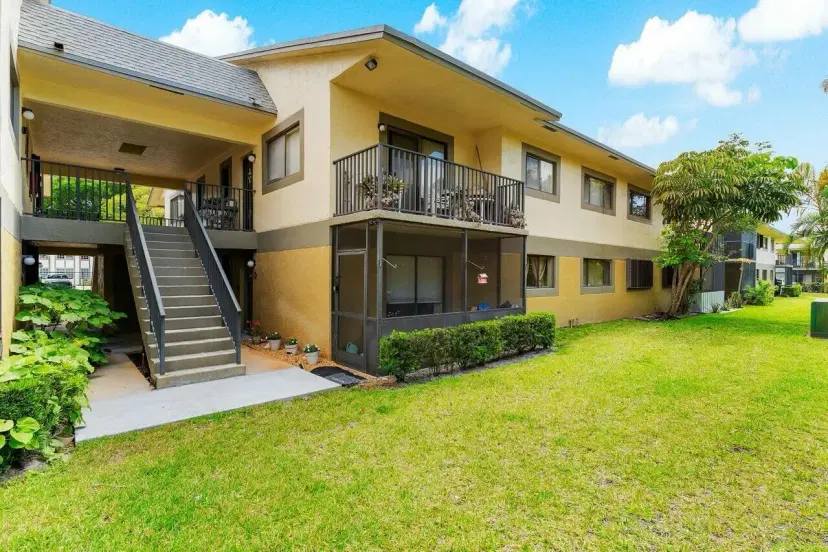 Picture of 545 Trace Circle 108, Deerfield Beach FL 33441