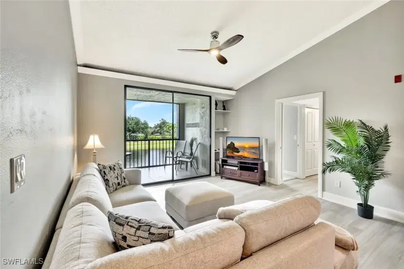 Picture of 13565 Eagle Ridge Dr 1122, Fort Myers FL 33912