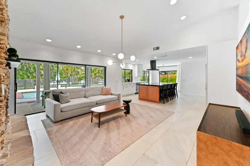 Picture of 148 NW 98Th Lane, Coral Springs FL 33071
