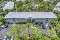 Picture of 3072 Sandpiper Bay Cir M202, Naples, FL 34112