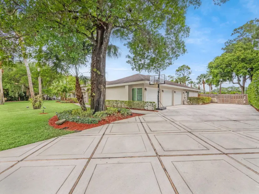 Picture of 8659 Thousand Pines Circle, West Palm Beach FL 33411