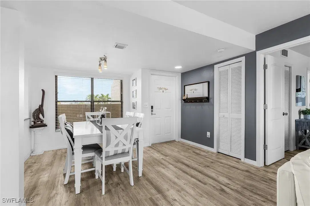 Picture of 4647 SE 17Th Pl 103, Cape Coral, FL 33904