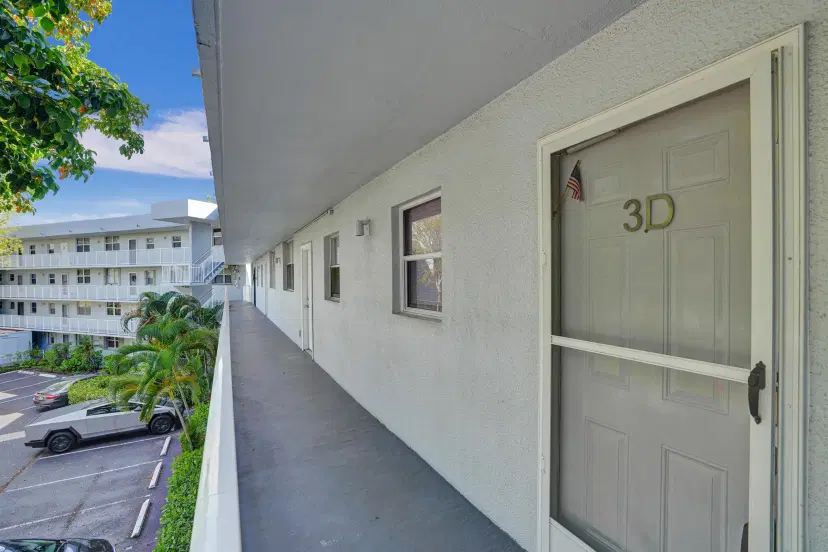 Picture of 105 Royal Park Drive 3D, Oakland Park FL 33309