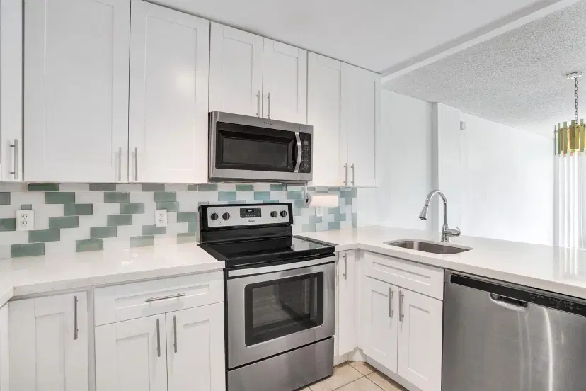 Picture of 105 Royal Park Drive 3D, Oakland Park FL 33309