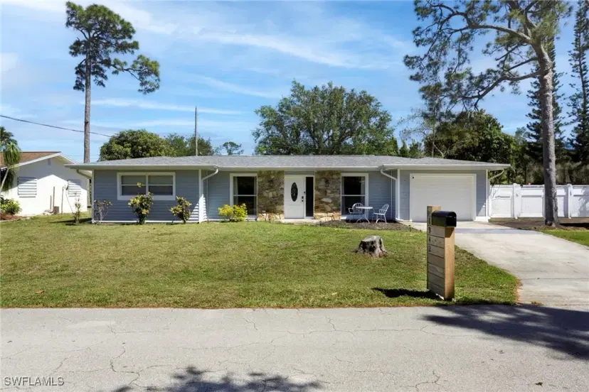 Picture of 8942 Forest St, Fort Myers FL 33907