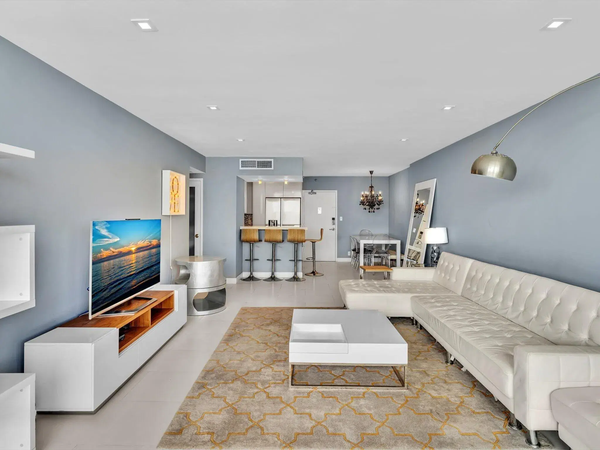 Picture of 1200 WEST Avenue Ph19, Miami Beach, FL 33139