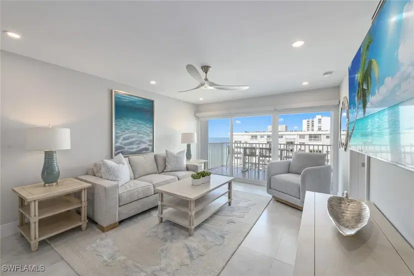 Picture of 3443 Gulf Shore Blvd N 813, Naples FL 34103
