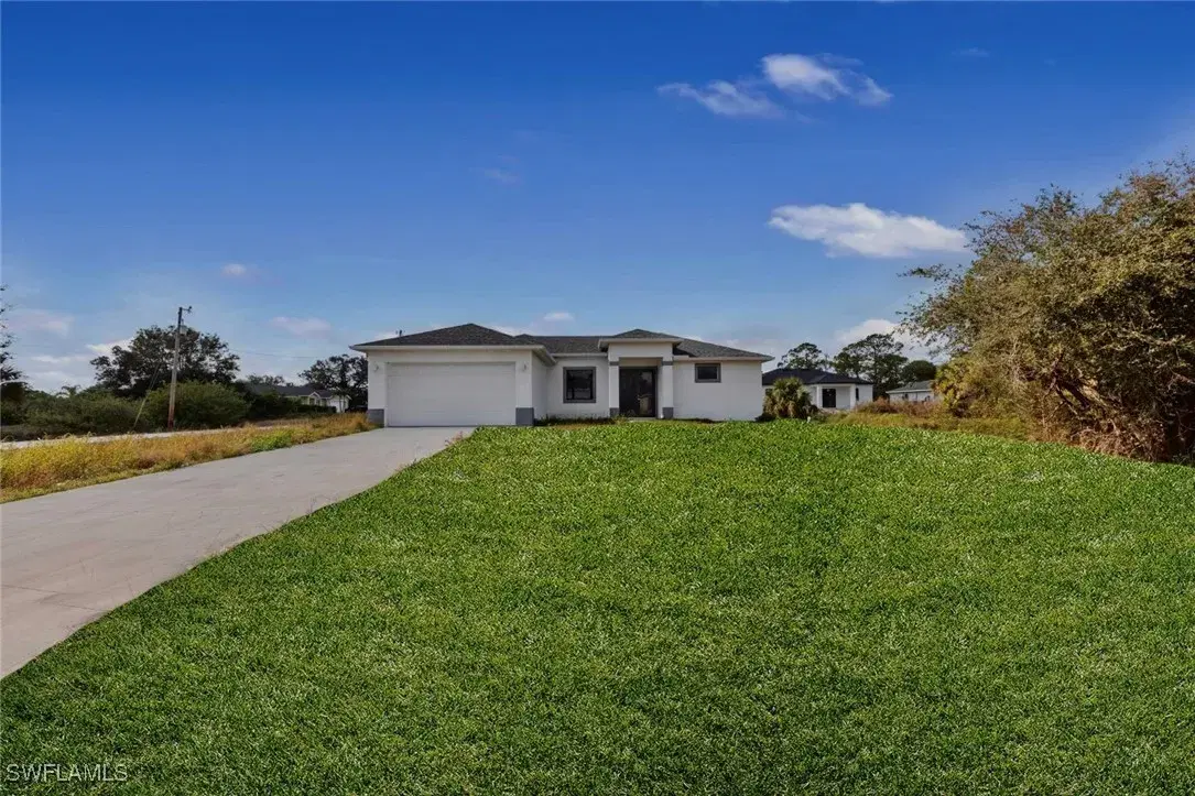 Picture of 352 Rawlings Ave, Lehigh Acres, FL 33974
