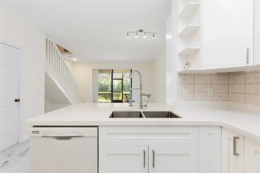 Picture of 3916 Tree Top Dr, Weston FL 33332