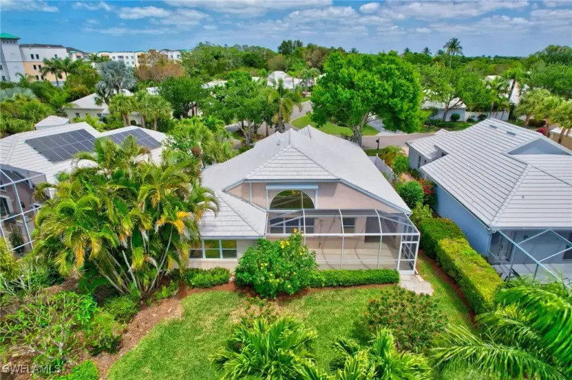 Picture of 1347 Old Oak Ln, Naples FL 34110
