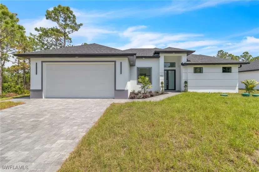 Picture of 1023 Gladys St, Lehigh Acres FL 33974