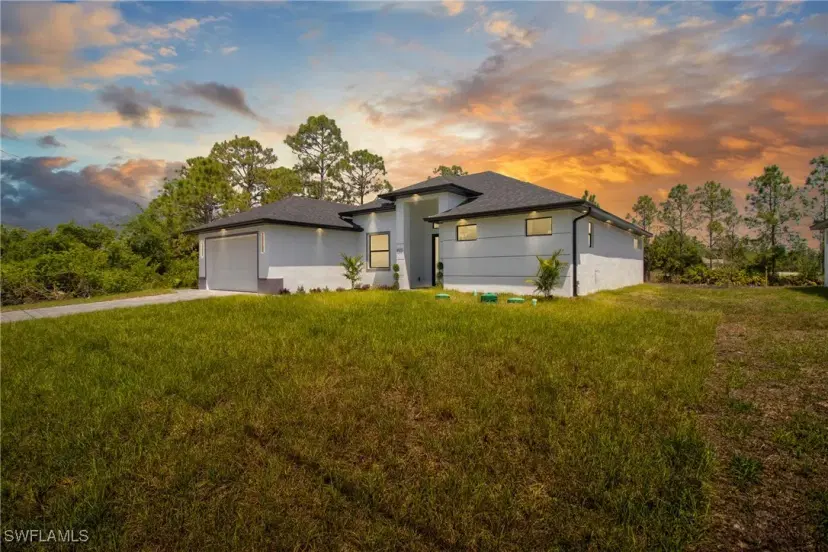 Picture of 1023 Gladys St, Lehigh Acres FL 33974