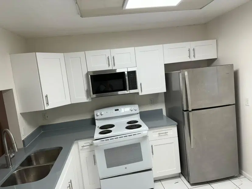 Picture of 3905 N Nob Hill Rd 302, Sunrise FL 33351