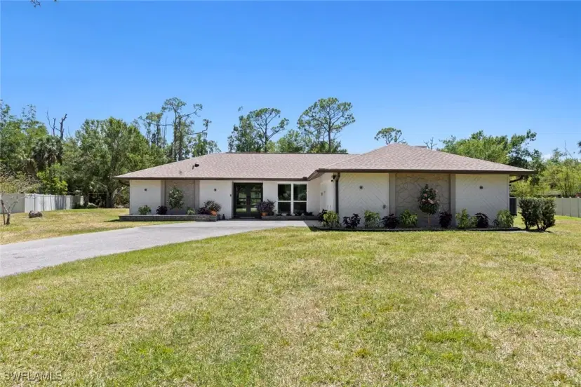Picture of 3795 Liberty Sq, Fort Myers FL 33908