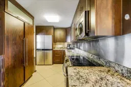 Picture of 3475 N Country Club Drive 602, Aventura, FL 33180