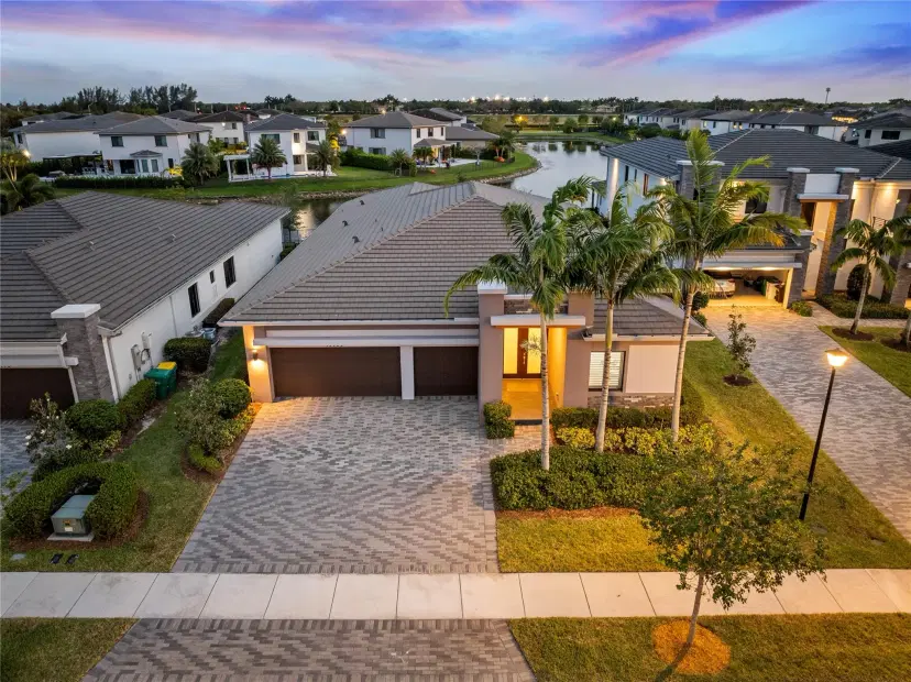 Picture of 10490 Mira Vista Dr, Parkland FL 33076