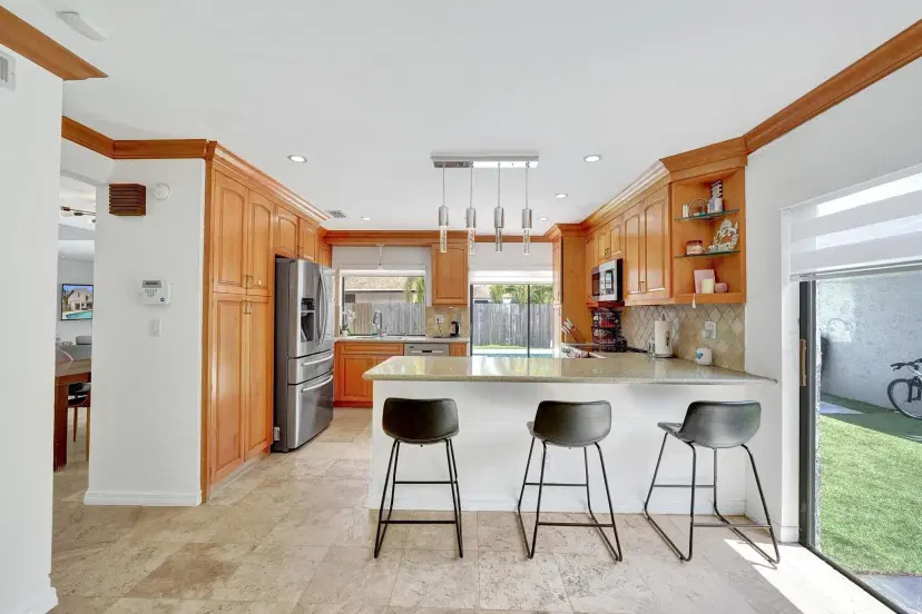 Picture of 104 Kensington Rd, Hollywood FL 33021