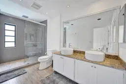 Picture of 104 Kensington Rd, Hollywood, FL 33021