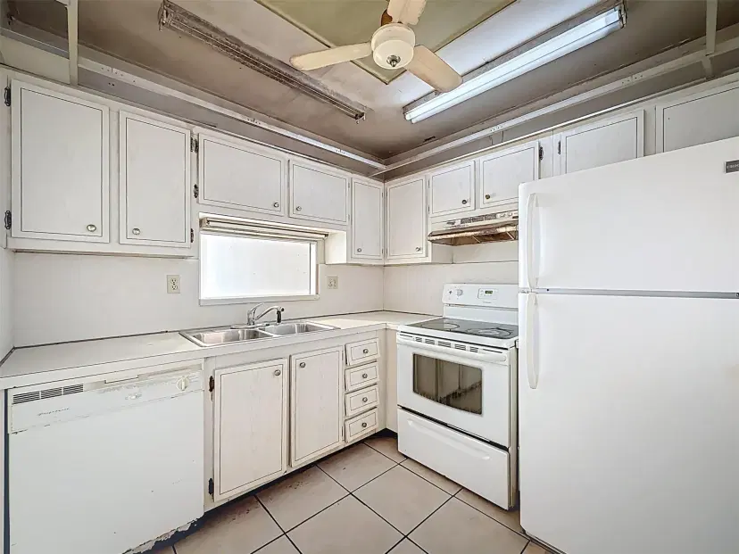 Picture of 5102 NW 36Th St 512, Lauderdale Lakes FL 33319