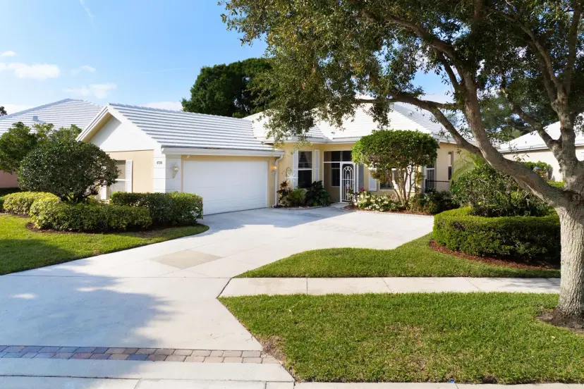 Picture of 8720 Wakefield Drive, Palm Beach Gardens FL 33410