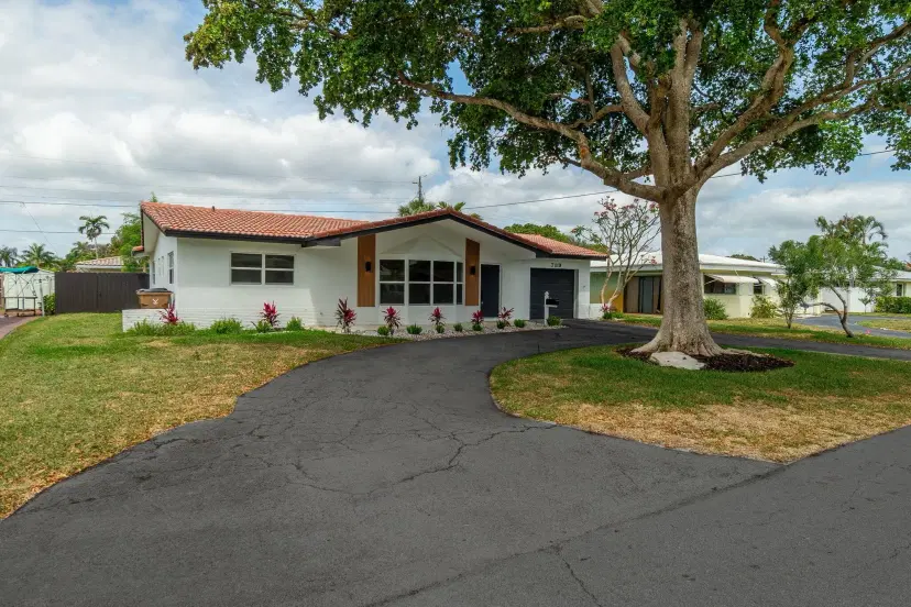 Picture of 739 SE 11Th Avenue, Deerfield Beach FL 33441