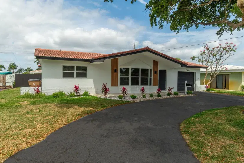 Picture of 739 SE 11Th Avenue, Deerfield Beach FL 33441