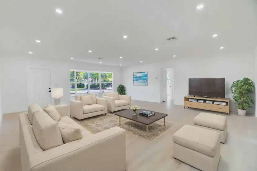 Picture of 739 SE 11Th Avenue, Deerfield Beach FL 33441