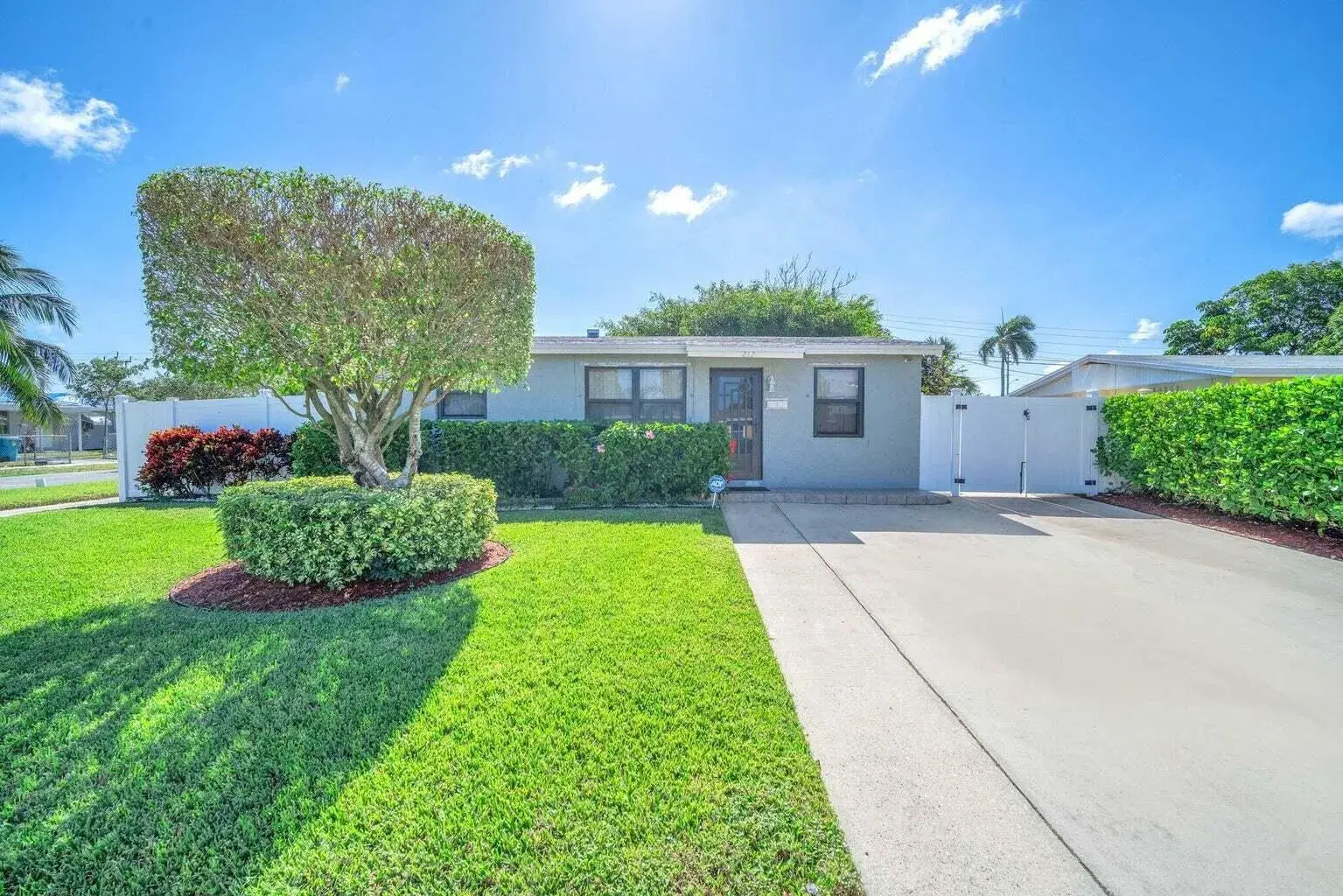 Picture of 212 NW 11Th Avenue, Boynton Beach, FL 33435