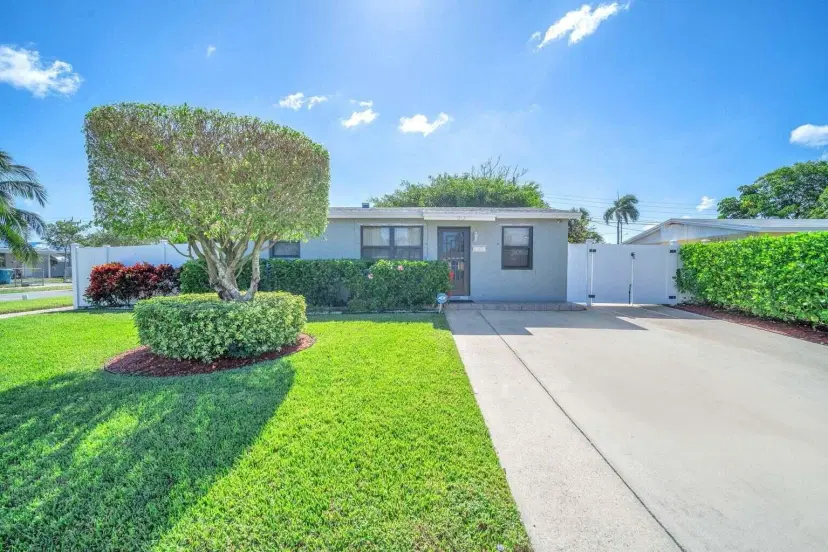 Picture of 212 NW 11Th Avenue, Boynton Beach FL 33435