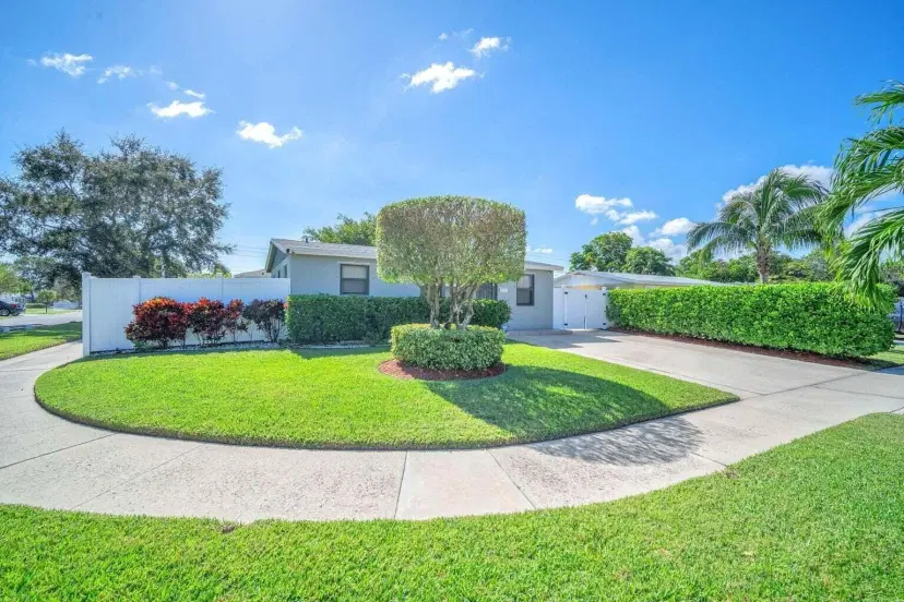 Picture of 212 NW 11Th Avenue, Boynton Beach FL 33435