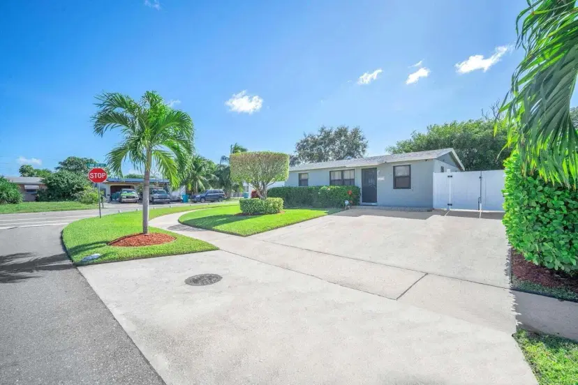 Picture of 212 NW 11Th Avenue, Boynton Beach FL 33435