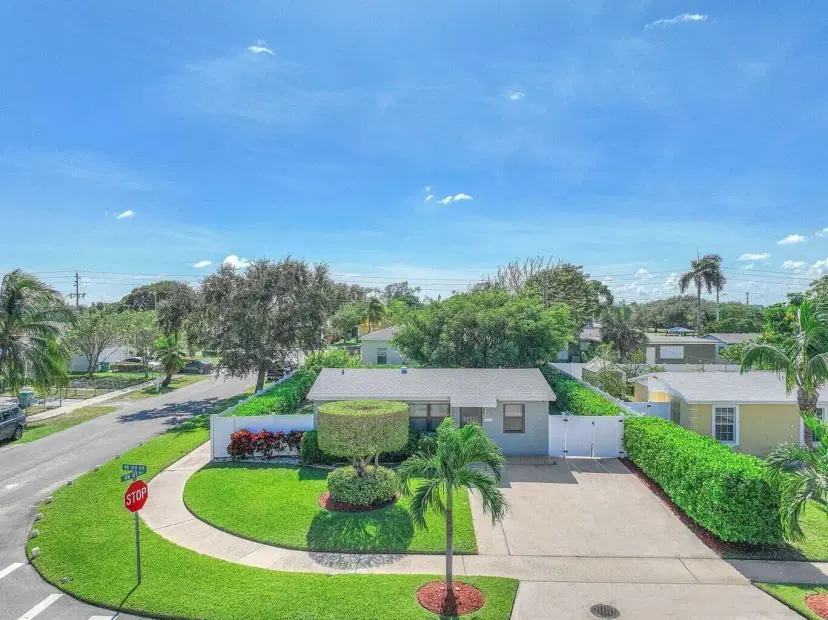 Picture of 212 NW 11Th Avenue, Boynton Beach FL 33435