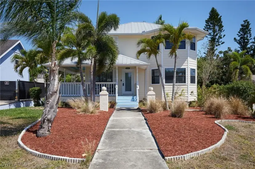 Picture of 8225 Harrisburg Dr, Fort Myers FL 33967