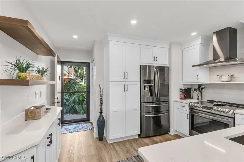 Picture of 46 Manor Ter E 8-108, Marco Island FL 34145