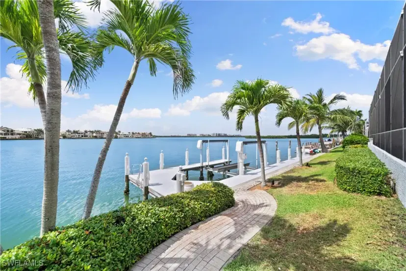 Picture of 529 Tigertail Ct, Marco Island FL 34145