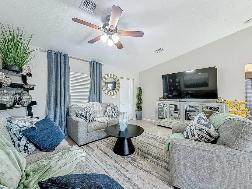 Picture of 1679 SW Cameo Boulevard, Port St Lucie FL 34953