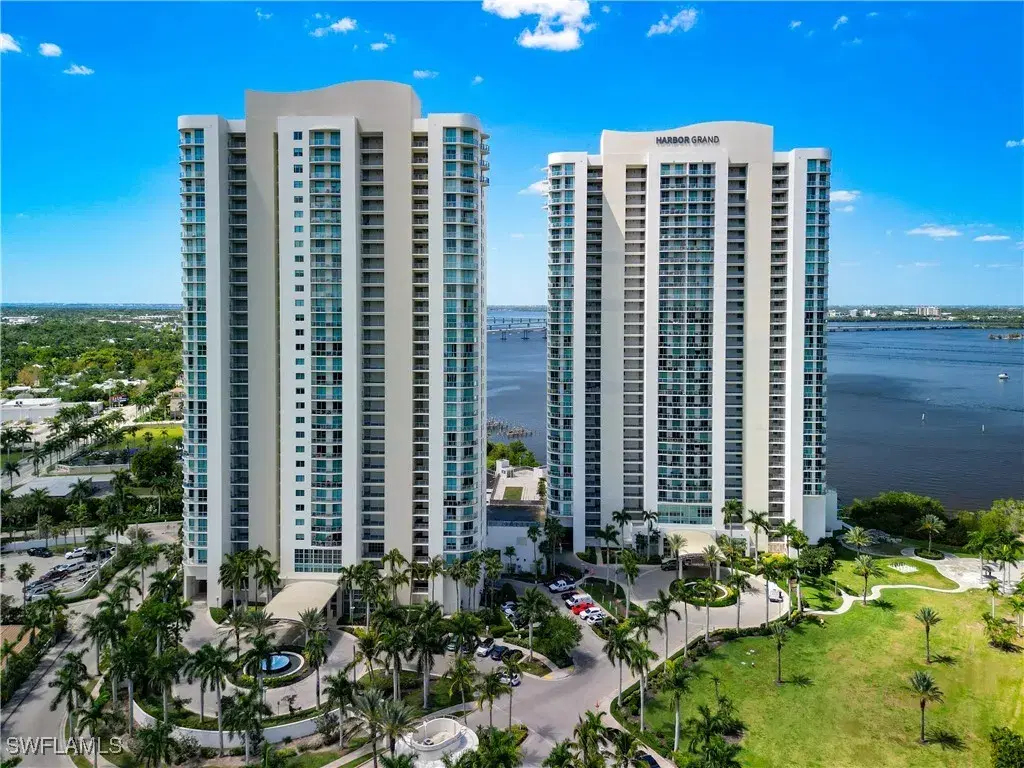 Picture of 3000 Oasis Grand Blvd, Fort Myers, FL 33916