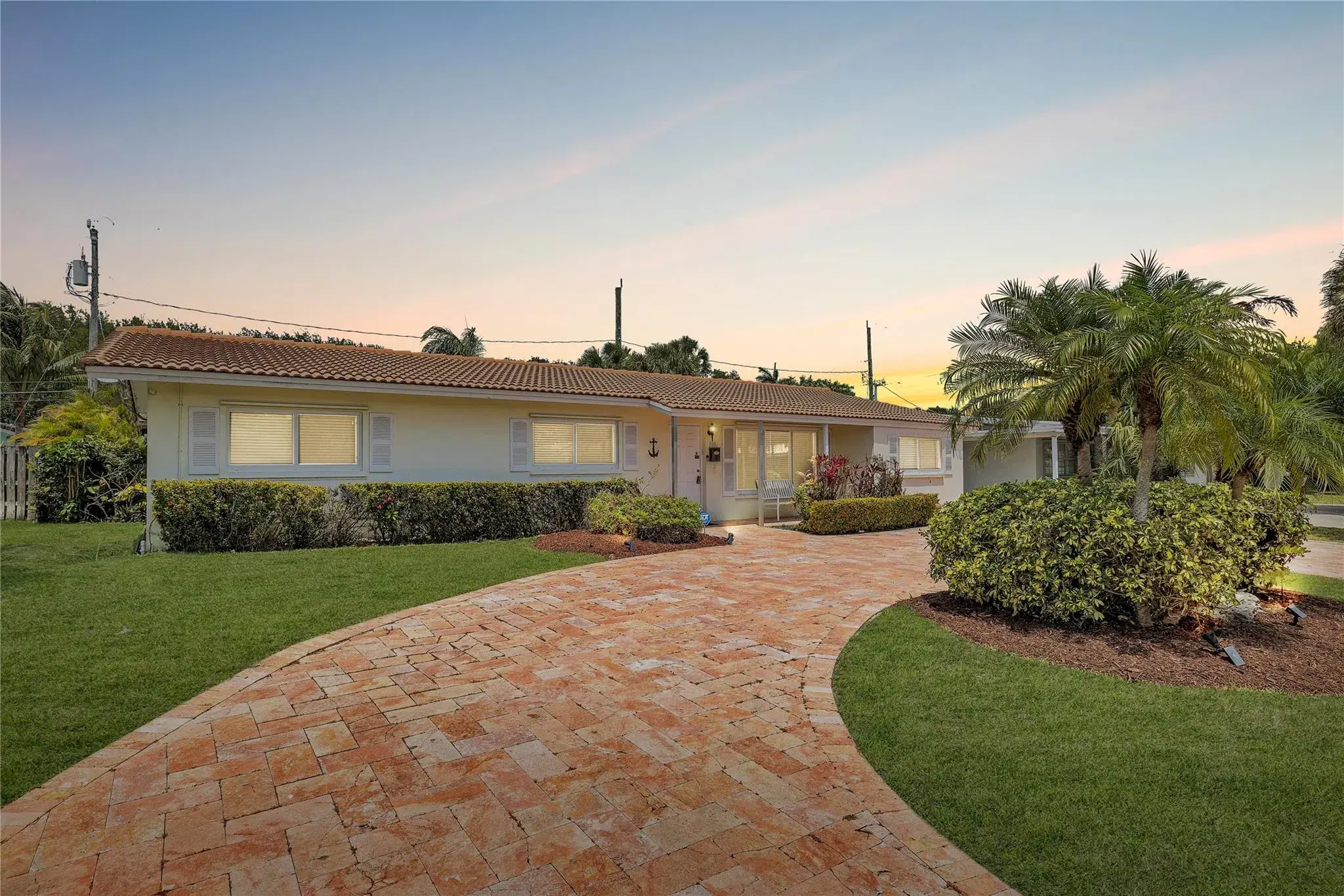 Picture of 2011 NE 34Th St, Lighthouse Point, FL 33064