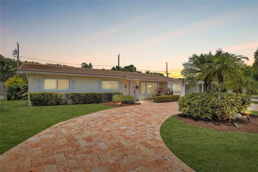 Picture of 2011 NE 34Th St, Lighthouse Point FL 33064