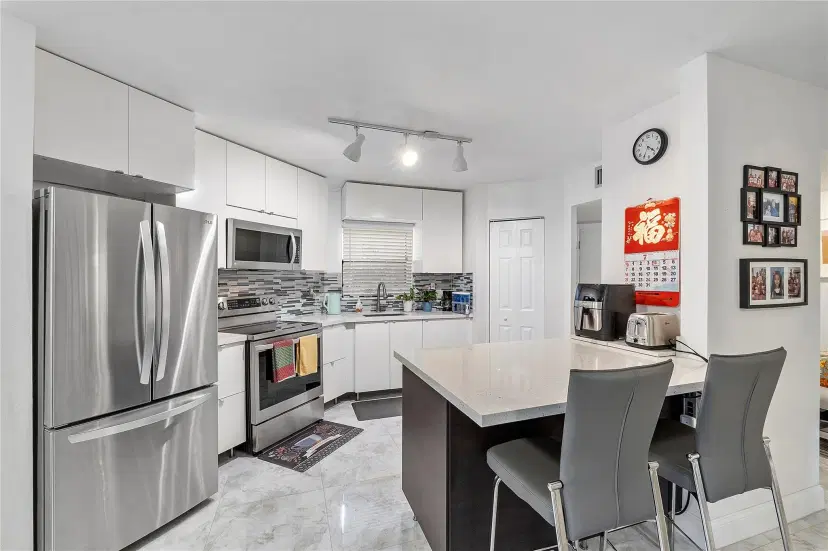 Picture of 6855 W Broward Blvd 302, Plantation FL 33317
