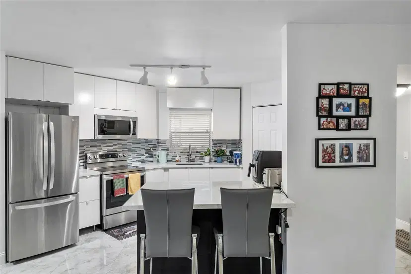 Picture of 6855 W Broward Blvd 302, Plantation FL 33317